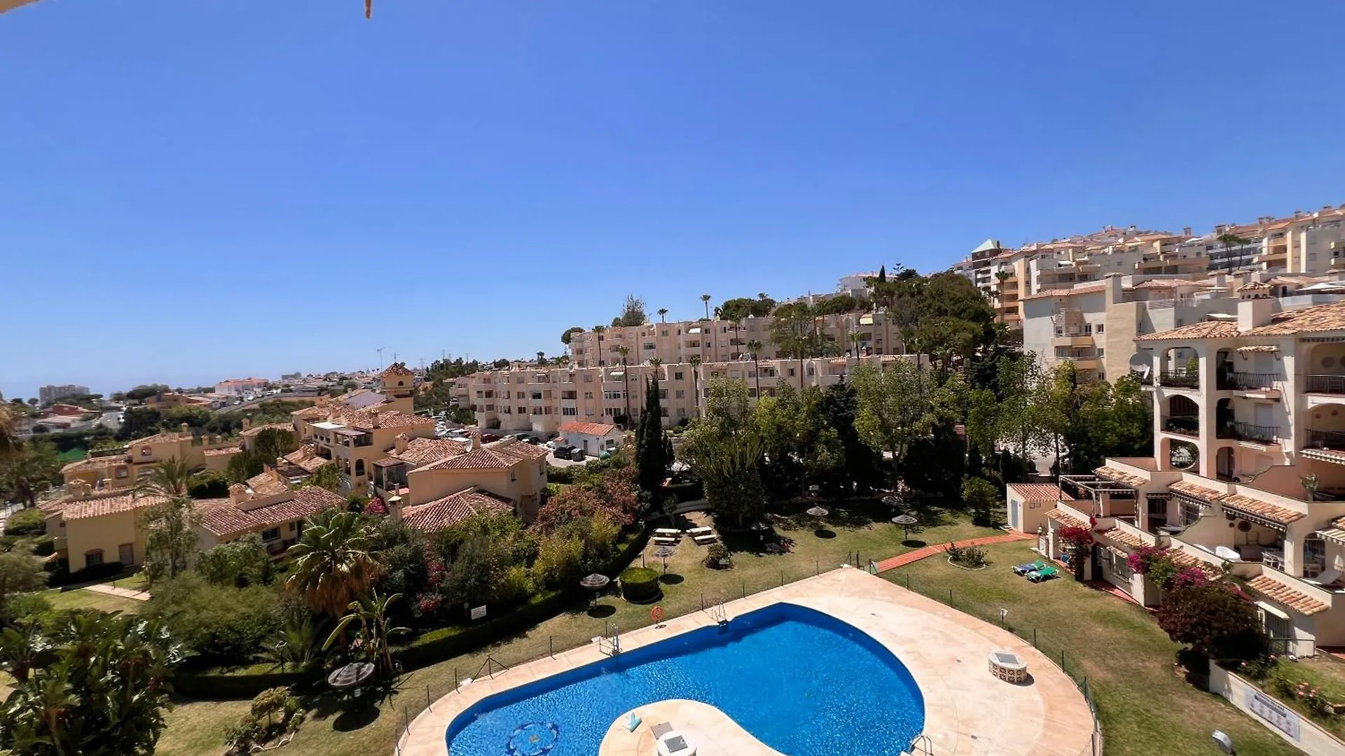 Beautiful2Beds-Near Coast With Pool And Balcony Apartment Mijas